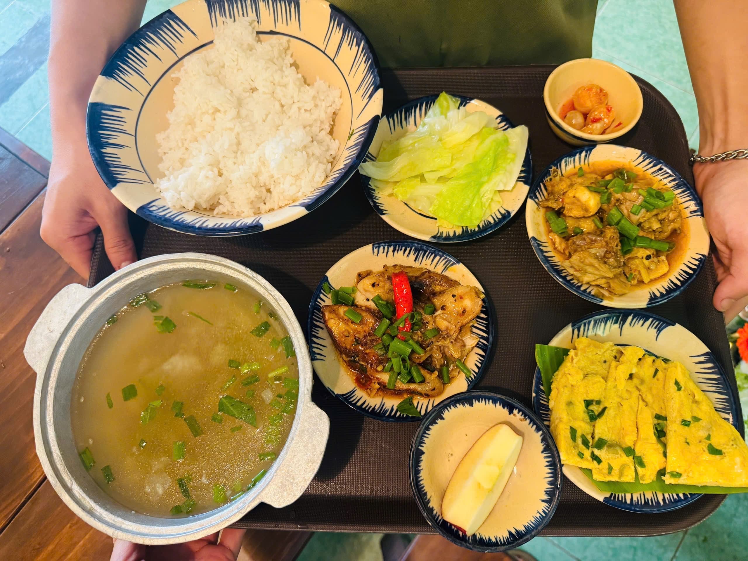 Cơm phần 1 người